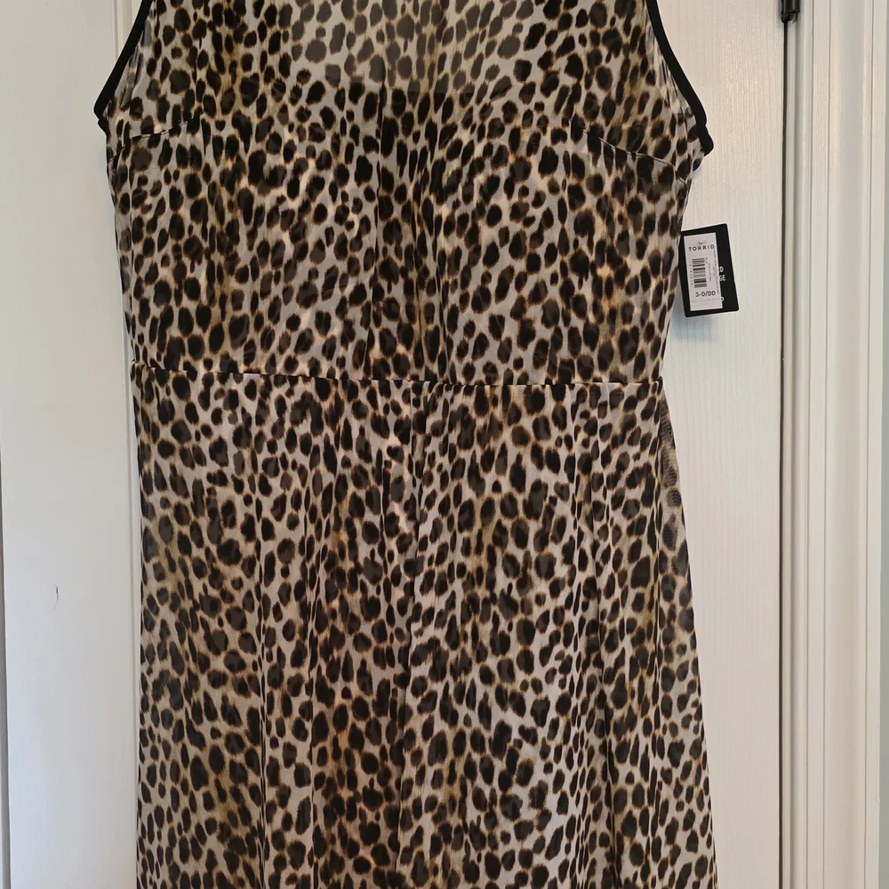 NWT Underwire Long Mesh Overlay Swim Dress With Brief -- Cheetah Tan Size 38D/DD - Picture 6 of 8